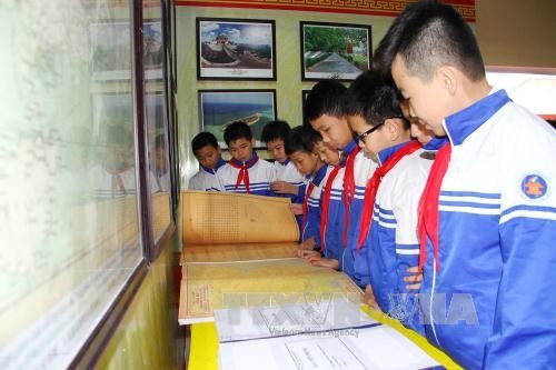 Triển lãm bản đồ và trưng bày tư liệu Hoàng Sa, Trường Sa của Việt Nam tại Thái Nguyên - ảnh 1